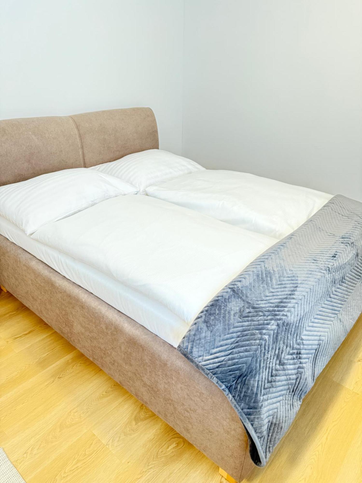 Riverside Apartment Praha Экстерьер фото